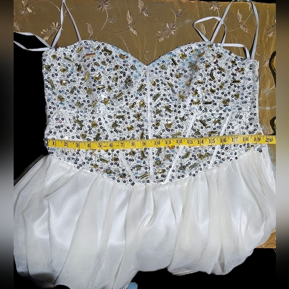 Deb Strapless White and Gold Dress. Size 22. Chiffon Flare Skirt - Picture 11 of 12